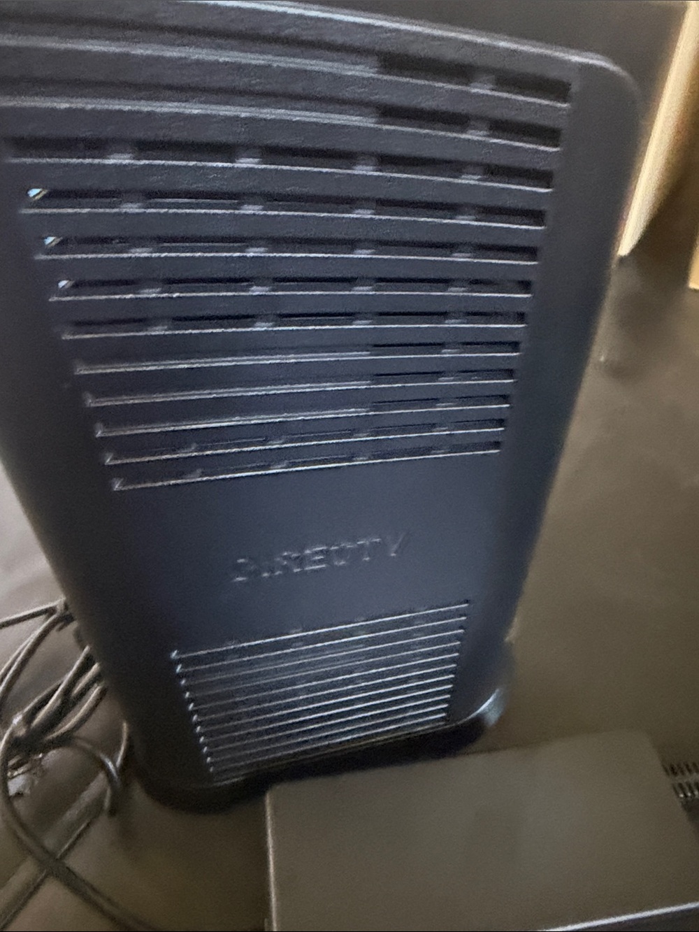Black Wi‑Fi Gateway Router - High Performance Network Hub - Picture 7 of 9